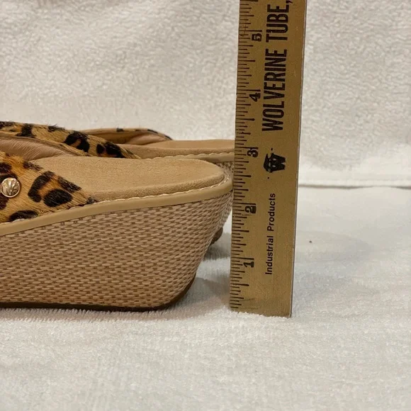 Vionic Grenada Tan Leopard Wedge Sandal size 6 - Picture 11 of 16